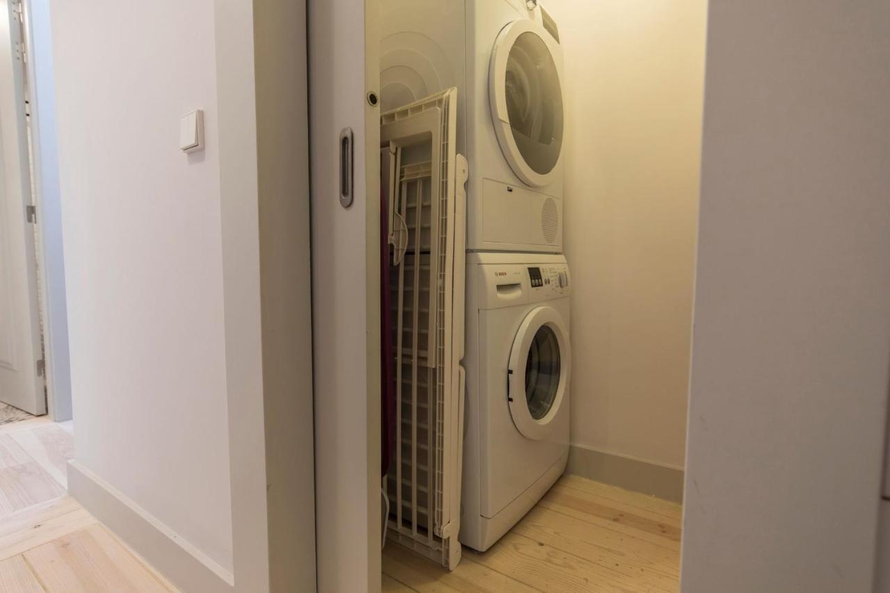 Lovelystay - 3 Bedroom Downtown Wonderwall Lisbon Exterior photo